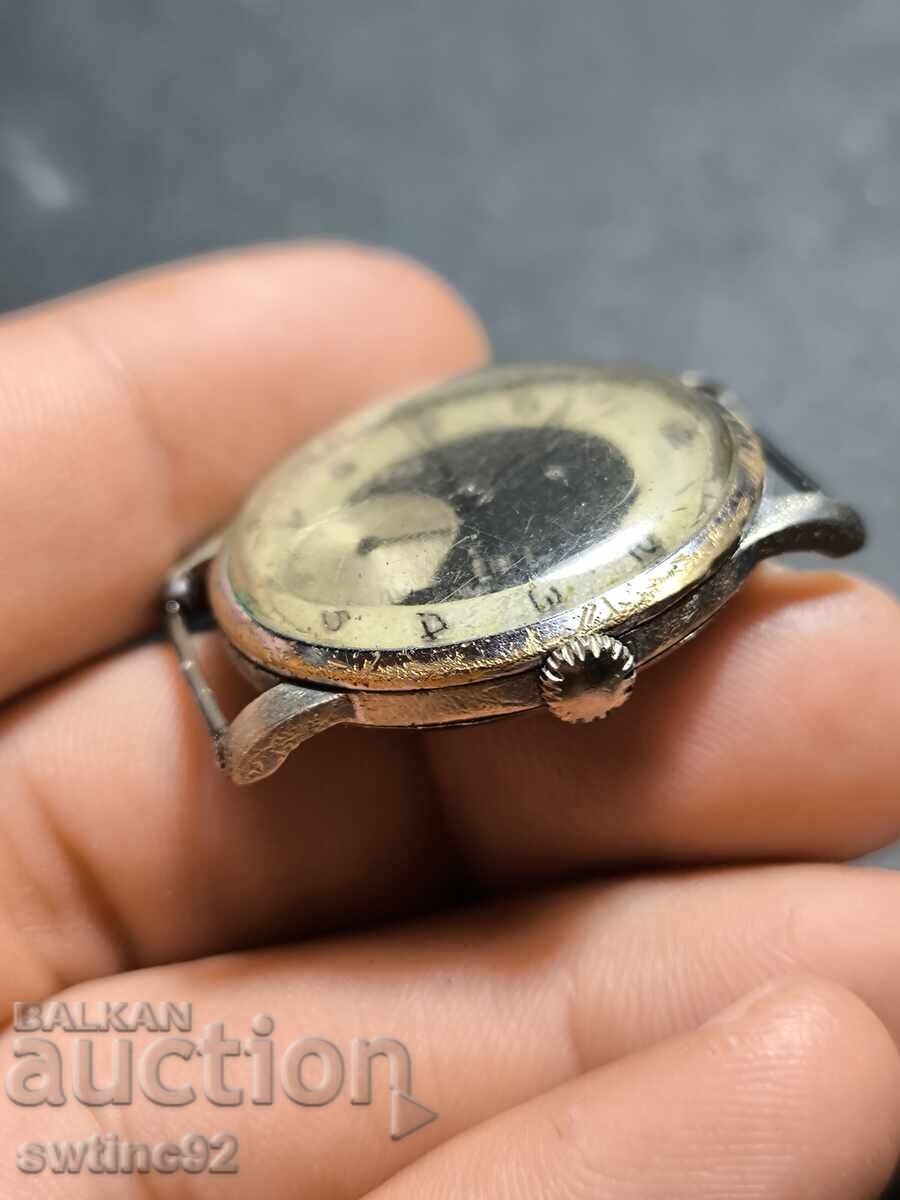 Παλιό στρατιωτικό ρολόι χειρός CYMA Tavannes 15 j με τιμή € 24.00 | 46.94 BGN