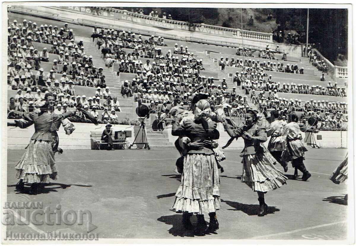 1958 FOTOGRAFIE VECHE MARE CRIMEEA GURZUF FESTIVAL AL PIONIERILOR J614