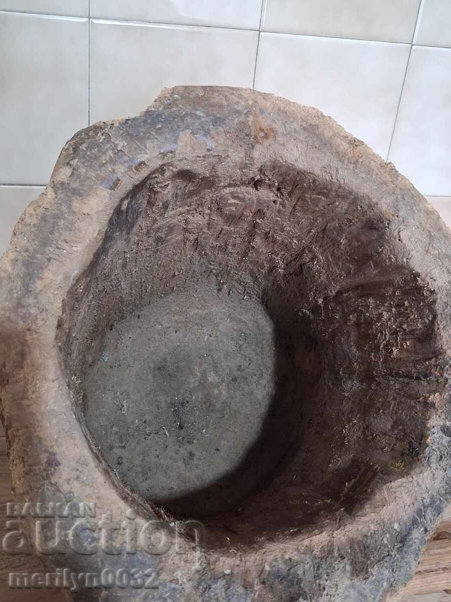 Old wooden mortar with pestle primitive - 7