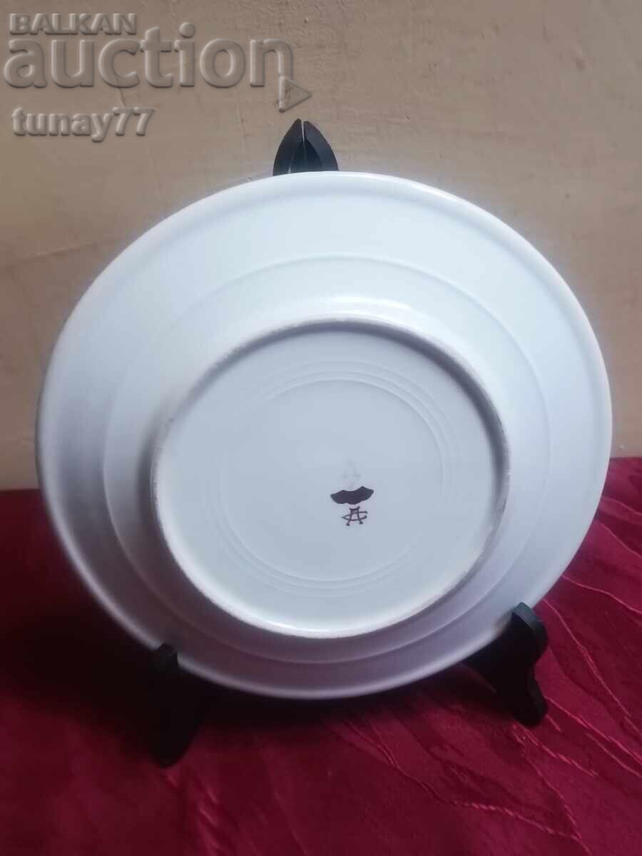 Аукцион Чиния  Порцелан Рядък колекционерски порцелан с маркировка и