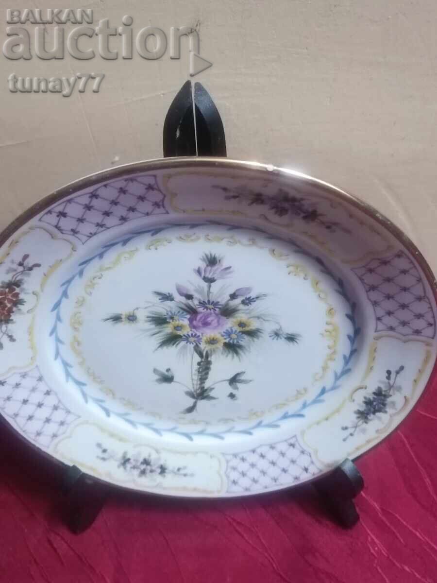 Чиния  Порцелан Рядък колекционерски порцелан с маркировка и с цена € 0.01 | 0.02 лв.