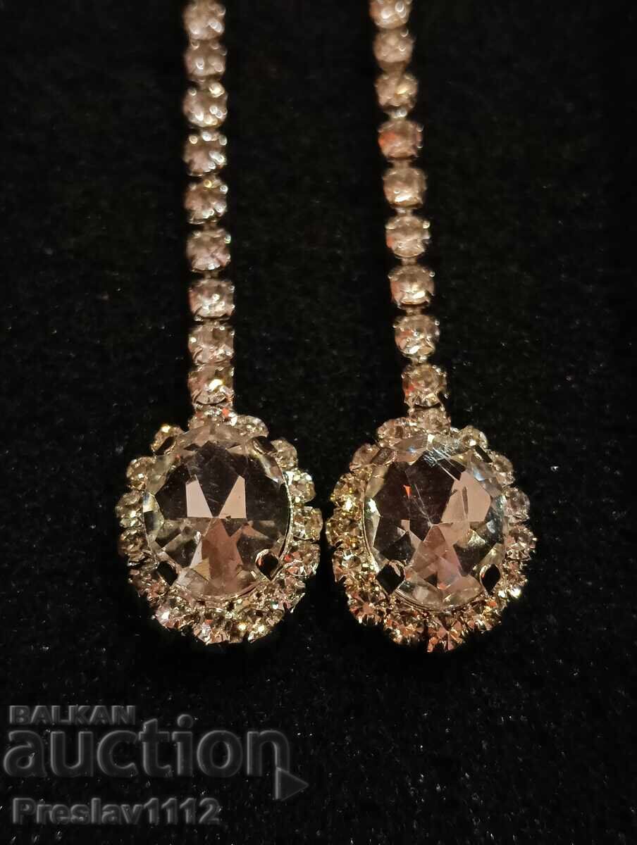 Cercei lungi argintați cu zirconii cu preț € 0.01 | 0.02 BGN