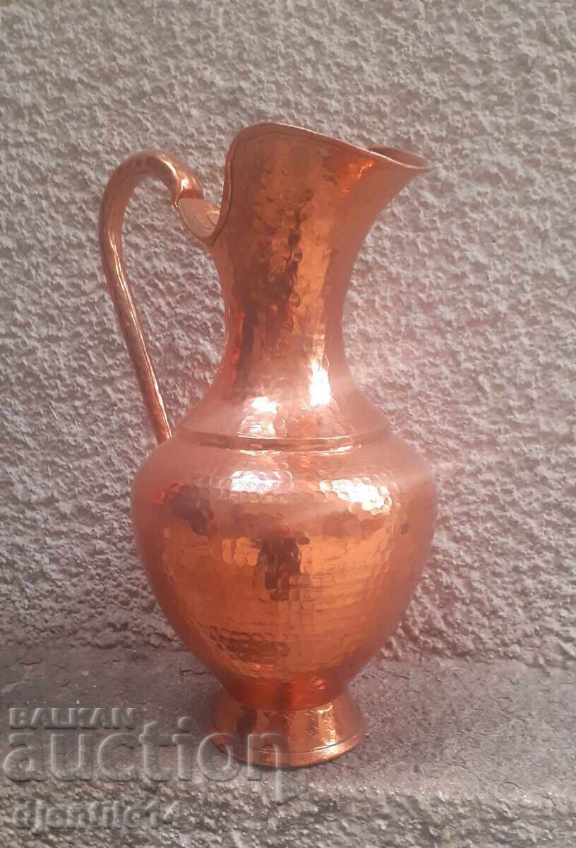 Μεγάλο χάλκινο γκιούμι