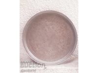 Παραδοσιακό χάλκινο τραπέζι (σοφράς)