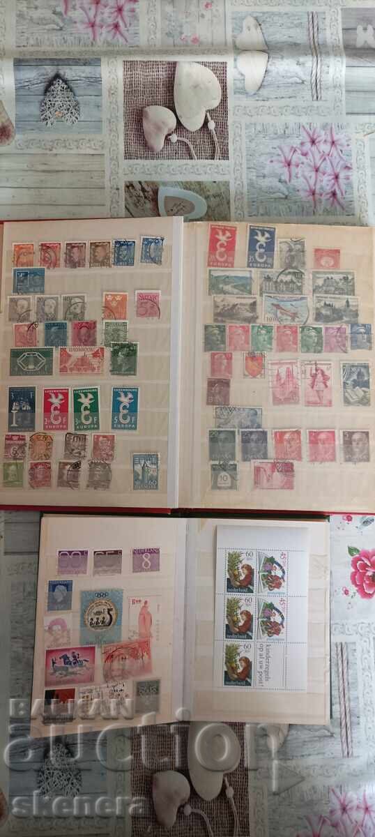 Două albume cu timbre poștale cu preț € 1.00 | 1.96 BGN
