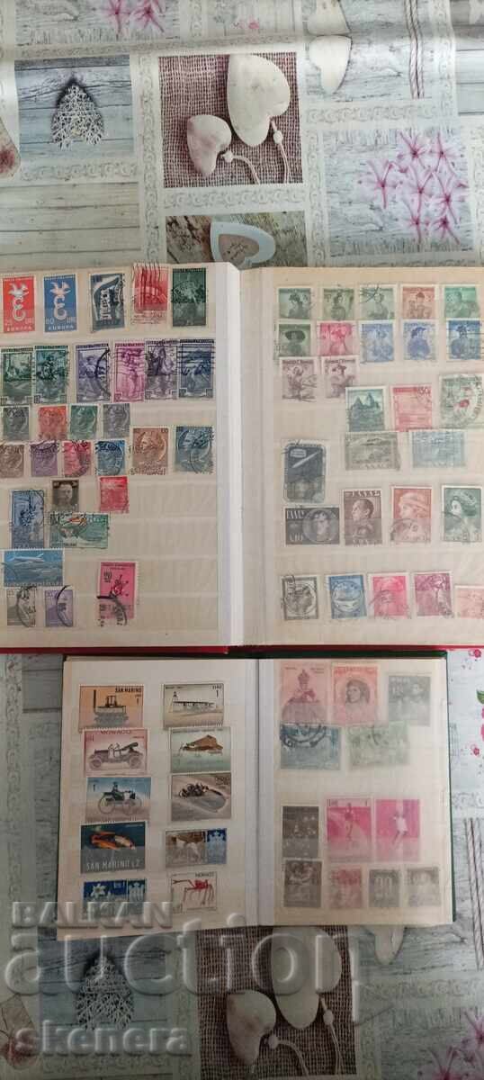 Livrarea Două albume cu timbre poștale