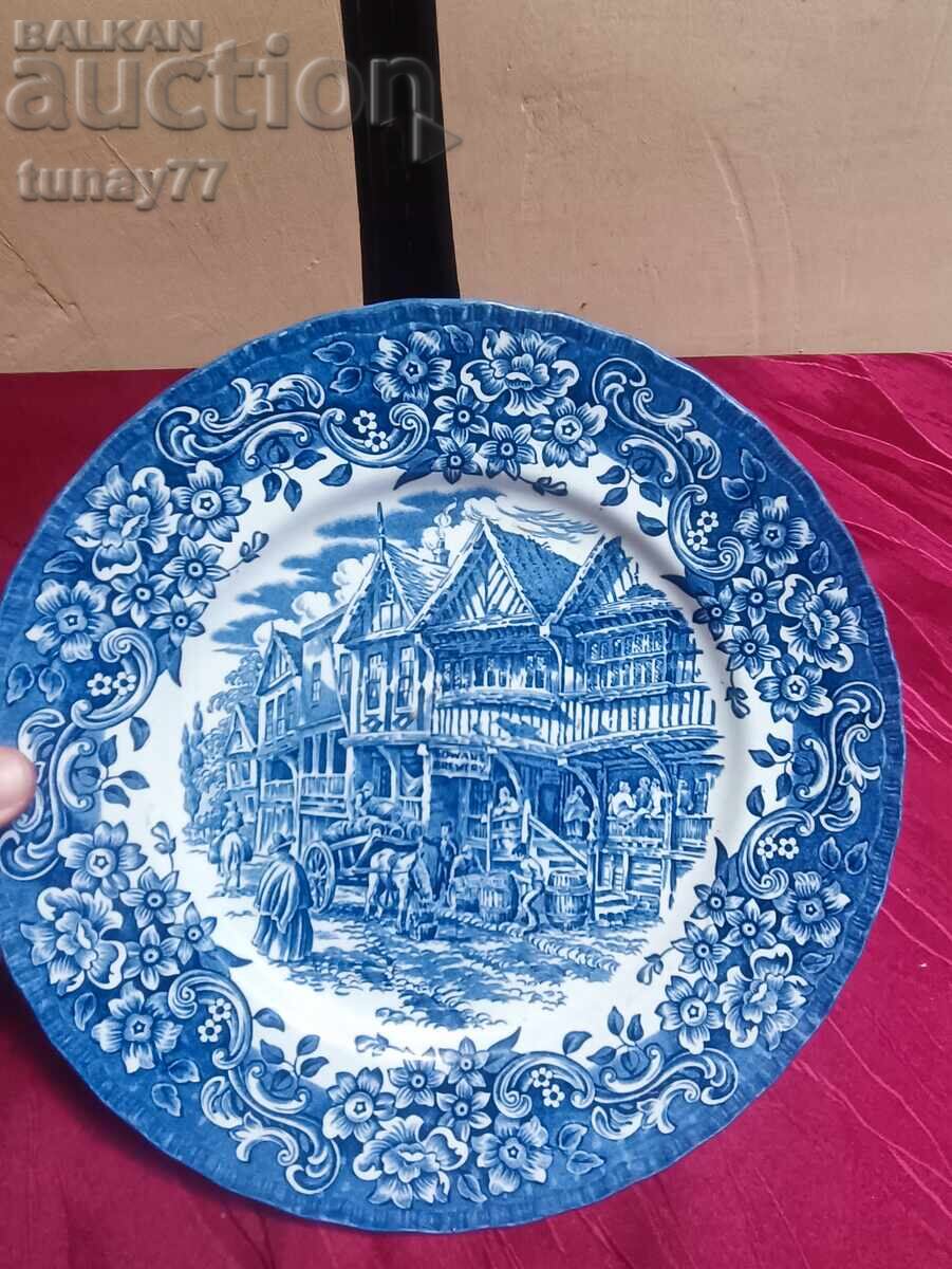 Аукцион Чиния  Рядък колекционерски порцелан с маркировка  ENGLAND