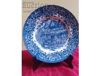 Чиния  Рядък колекционерски порцелан с маркировка  ENGLAND