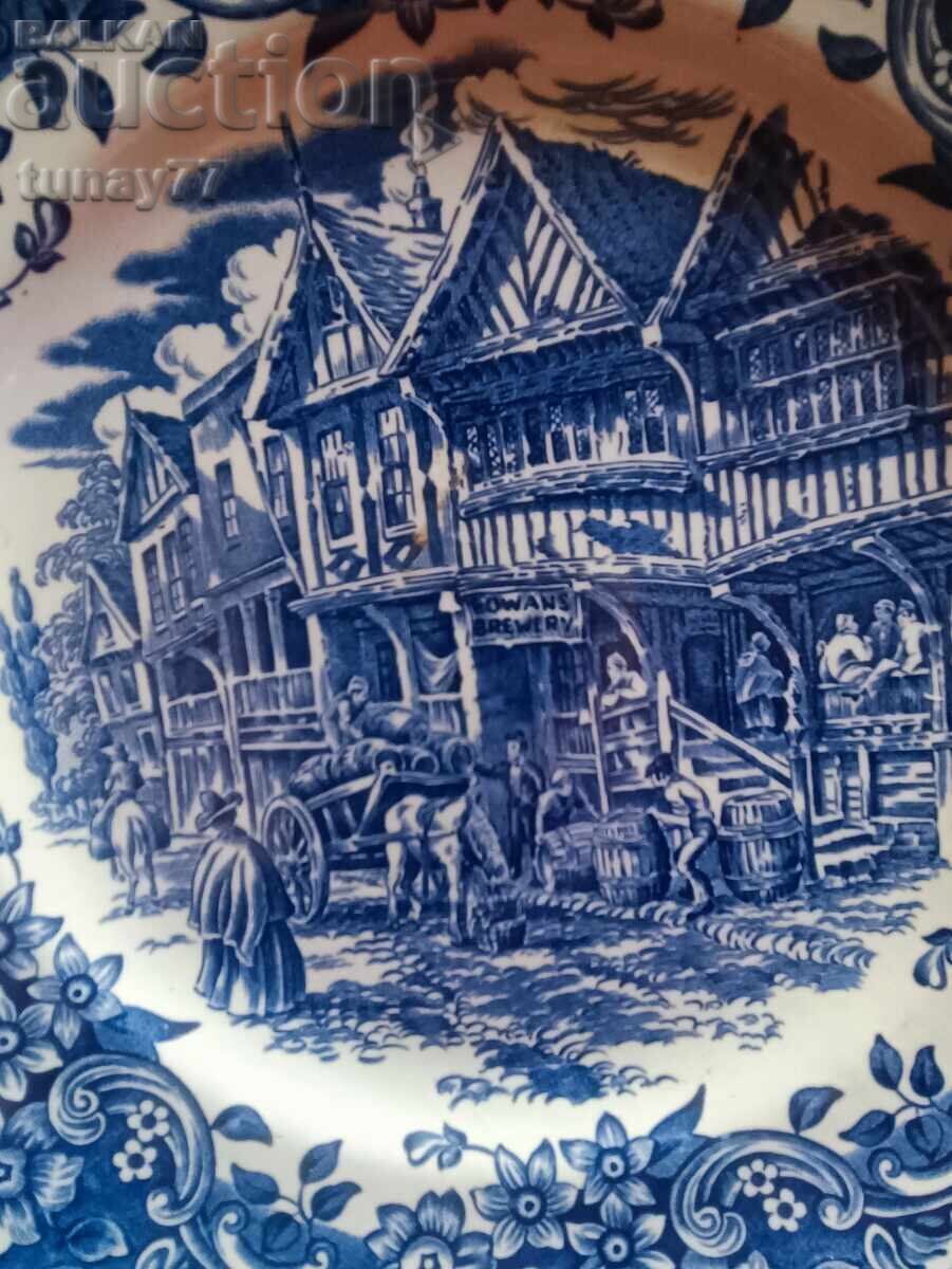 Чиния  Рядък колекционерски порцелан с маркировка  ENGLAND с цена € 0.01 | 0.02 лв.