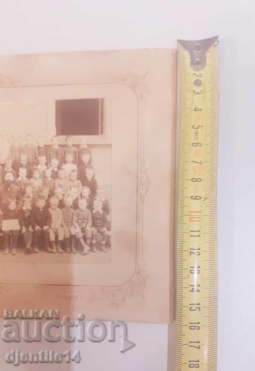 Φωτογραφία σκληρή παλιά φωτογραφία με τιμή € 25.00 | 48.90 BGN Φωτογραφία σκληρή παλιά φωτογραφία με τιμή € 25.00 | 48.90 BGN