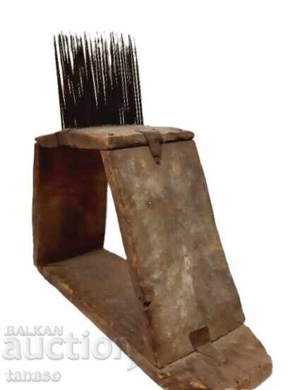 Licitație Darak vechi, târnăcop, lemn(6.1)