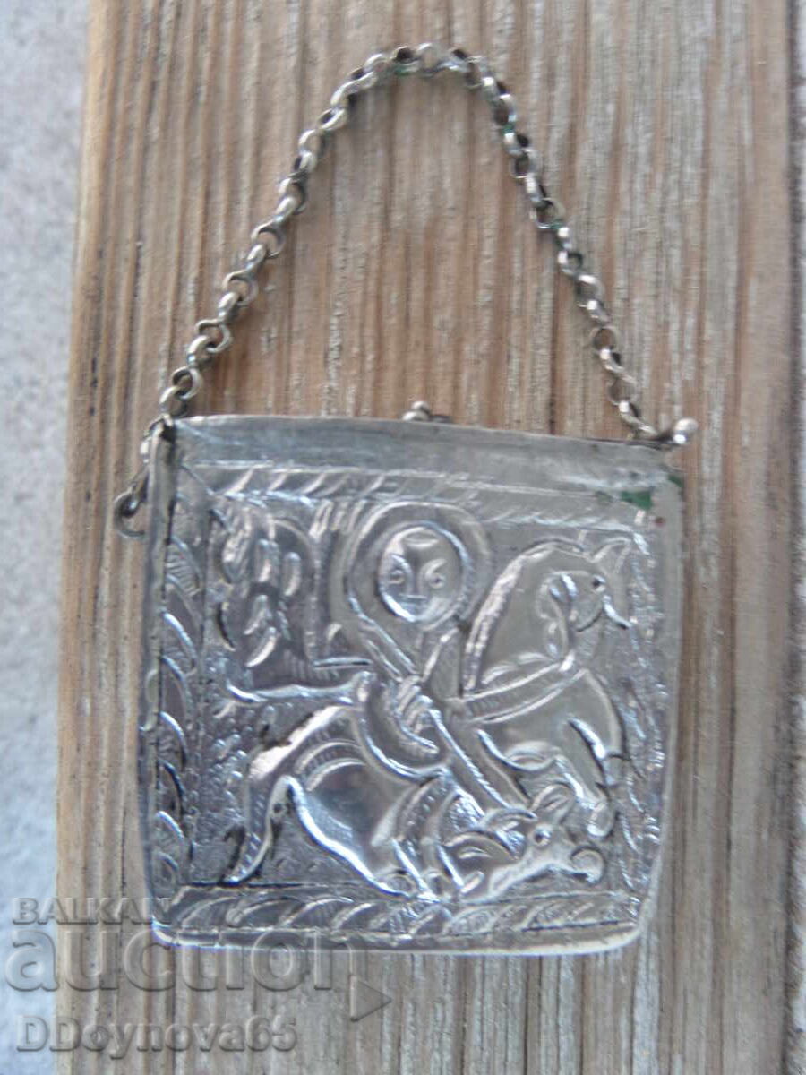 Chivot de inspirație renașteristă, relicvar din argint sațan Chivot de inspirație renașteristă, relicvar din argint sațan