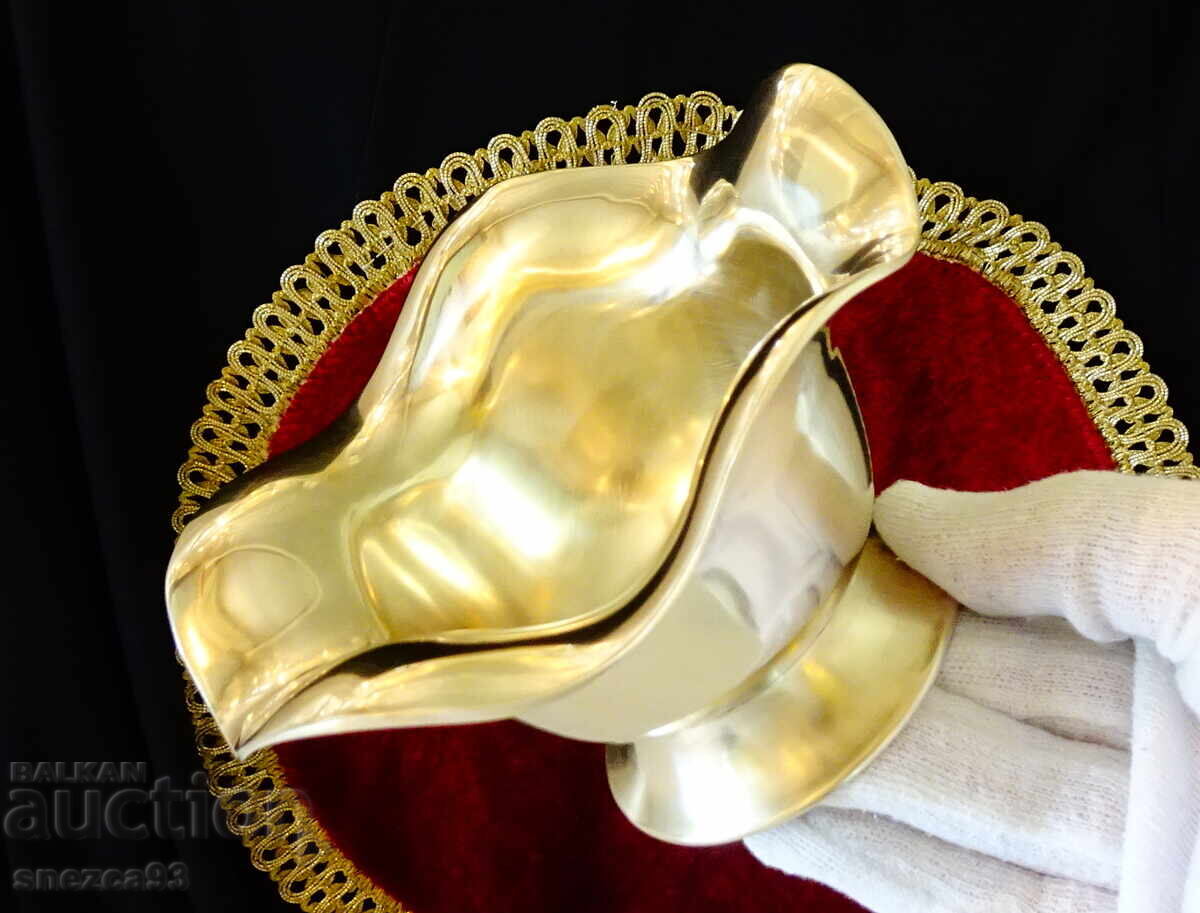 Licitație Bombonieră din bronz pe piedestal, bol pentru servire