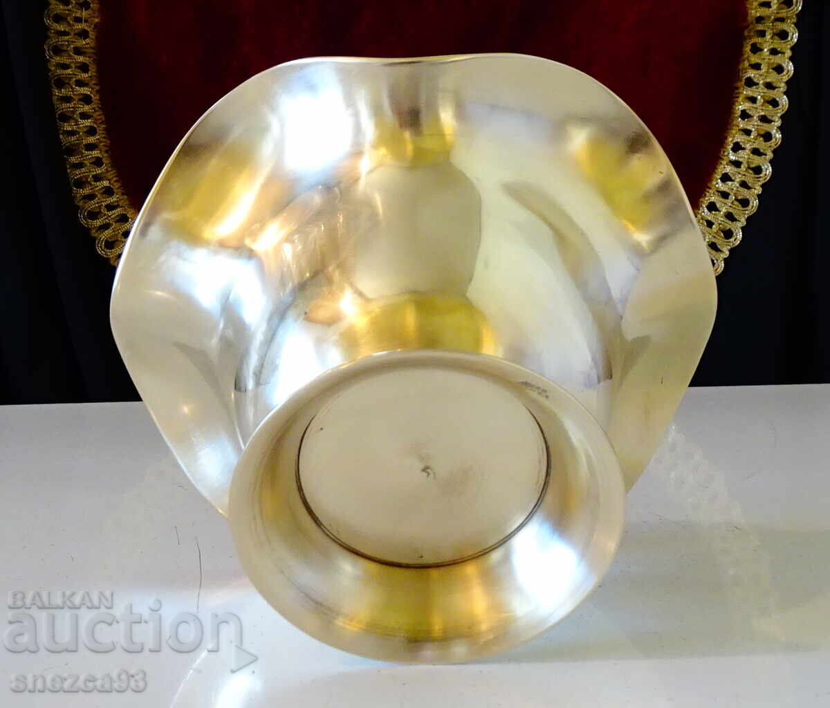 Bombonieră din bronz pe piedestal, bol pentru servire - 5