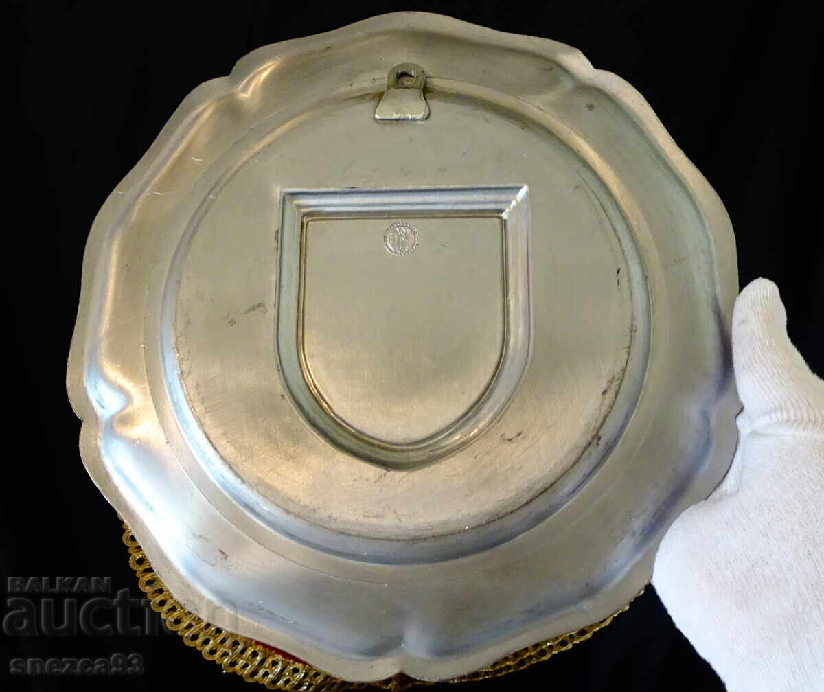 Калаена чиния,пано за гравиране,снимка,калаена сватба. с цена € 19.99 | 39.10 лв. Калаена чиния,пано за гравиране,снимка,калаена сватба. с цена € 19.99 | 39.10 лв.