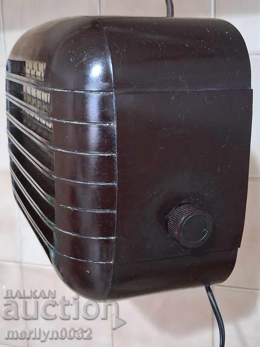 Auction  Old Bakelite radio station from the early Soviet era, radio speaker
