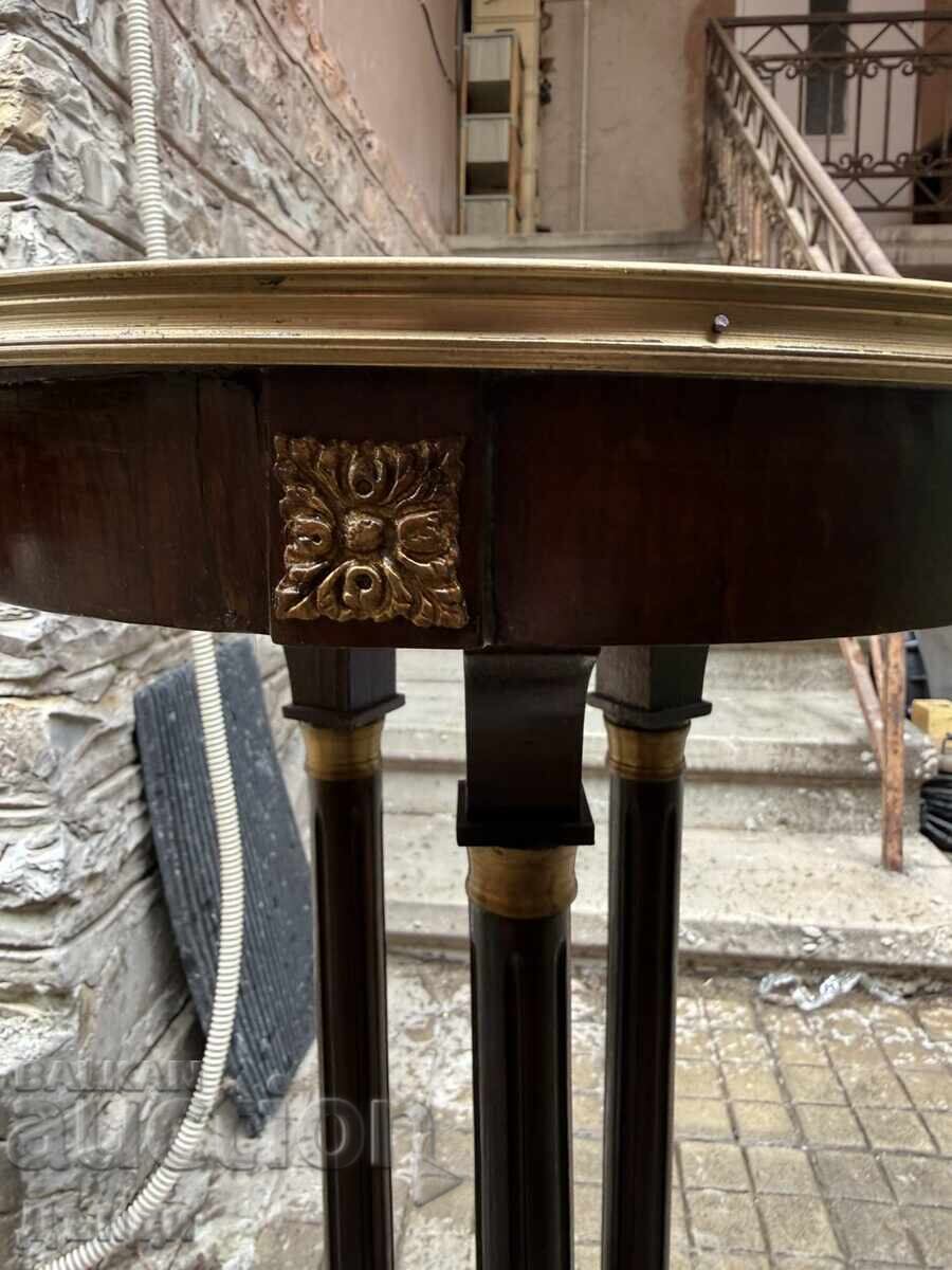 Παράδοση Αντίκες σαλονιού τραπεζάκια