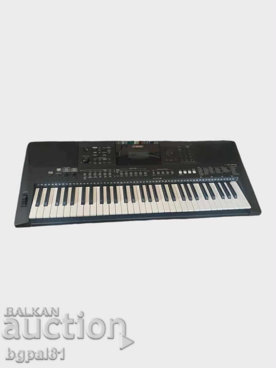 Продава се Yamaha PSR-E463 Синтезатор с динамика