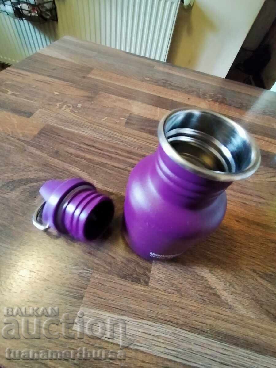 Licitație un termos mic