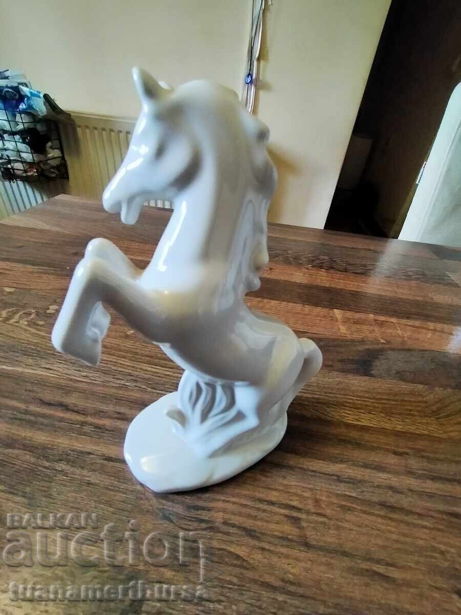 Auction  decorative horse