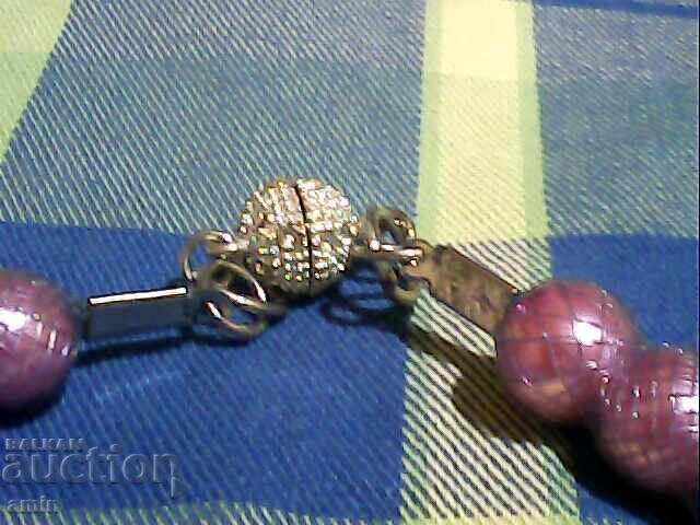 Παράδοση όμορφο κολιέ από μαργαριτάρια και κρύσταλλα Swarovski