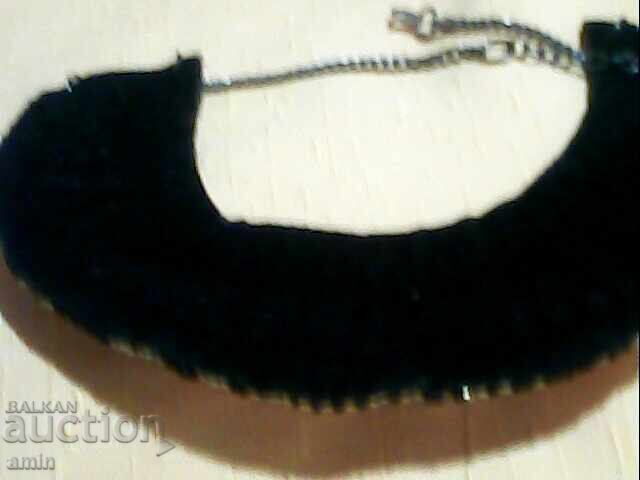 Livrarea Colier pentru costum național