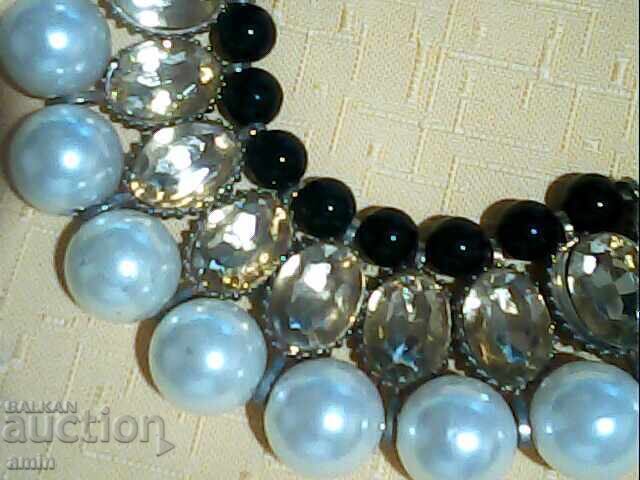 Доставка на красиво колие от перли кристали онукс Доставка на красиво колие от перли кристали онукс