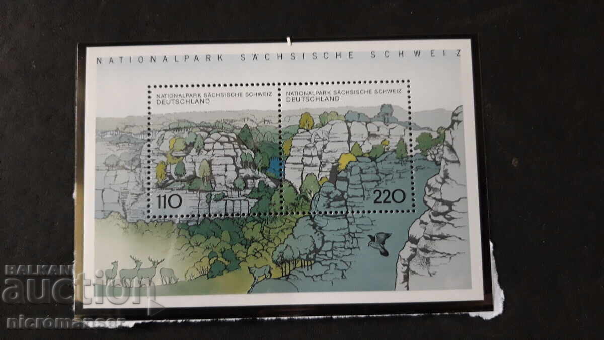 Filatelie. Blocuri neștampilate cu carnete