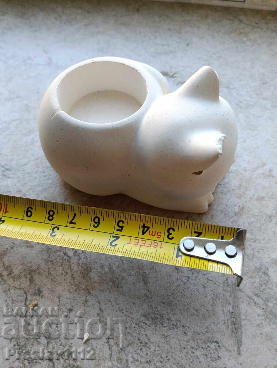 Гипсова котка Свещник