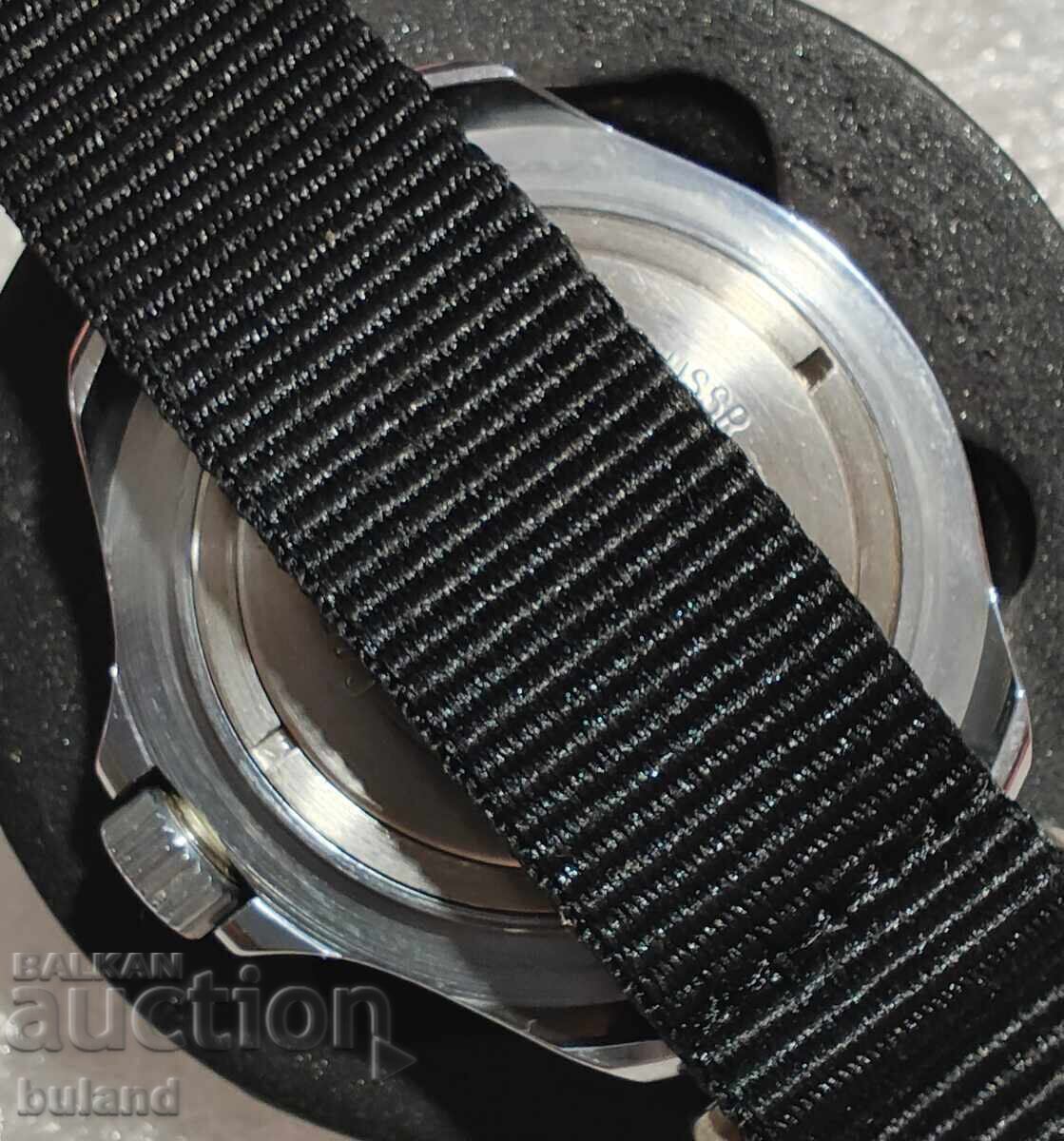 Delivery of Soviet Watch Vostok Komandirskie Patriotic War USSR