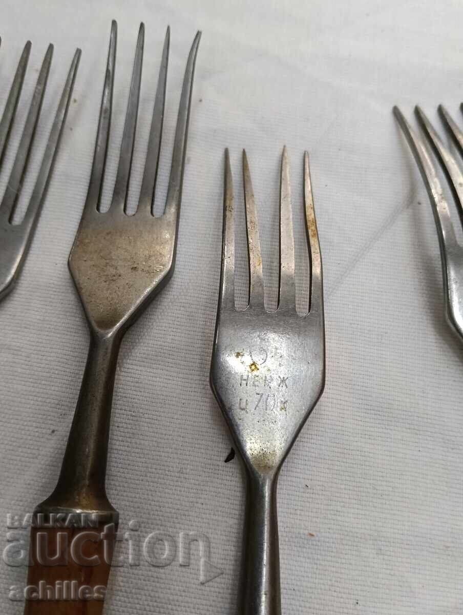 Livrarea Furculițe vechi cu mânere din os