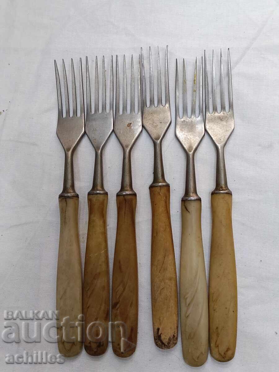 Furculițe vechi cu mânere din os