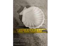 Plaster seashell