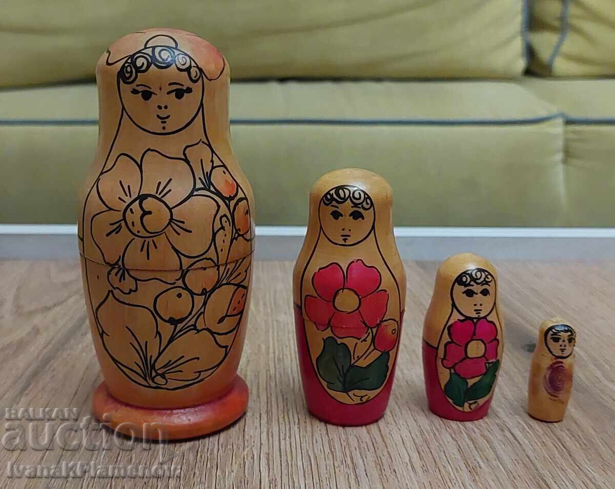 Σετ 4 ρωσικές κούκλες (ματριόσκα) για συλλέκτες με τιμή € 10.00 | 19.56 BGN