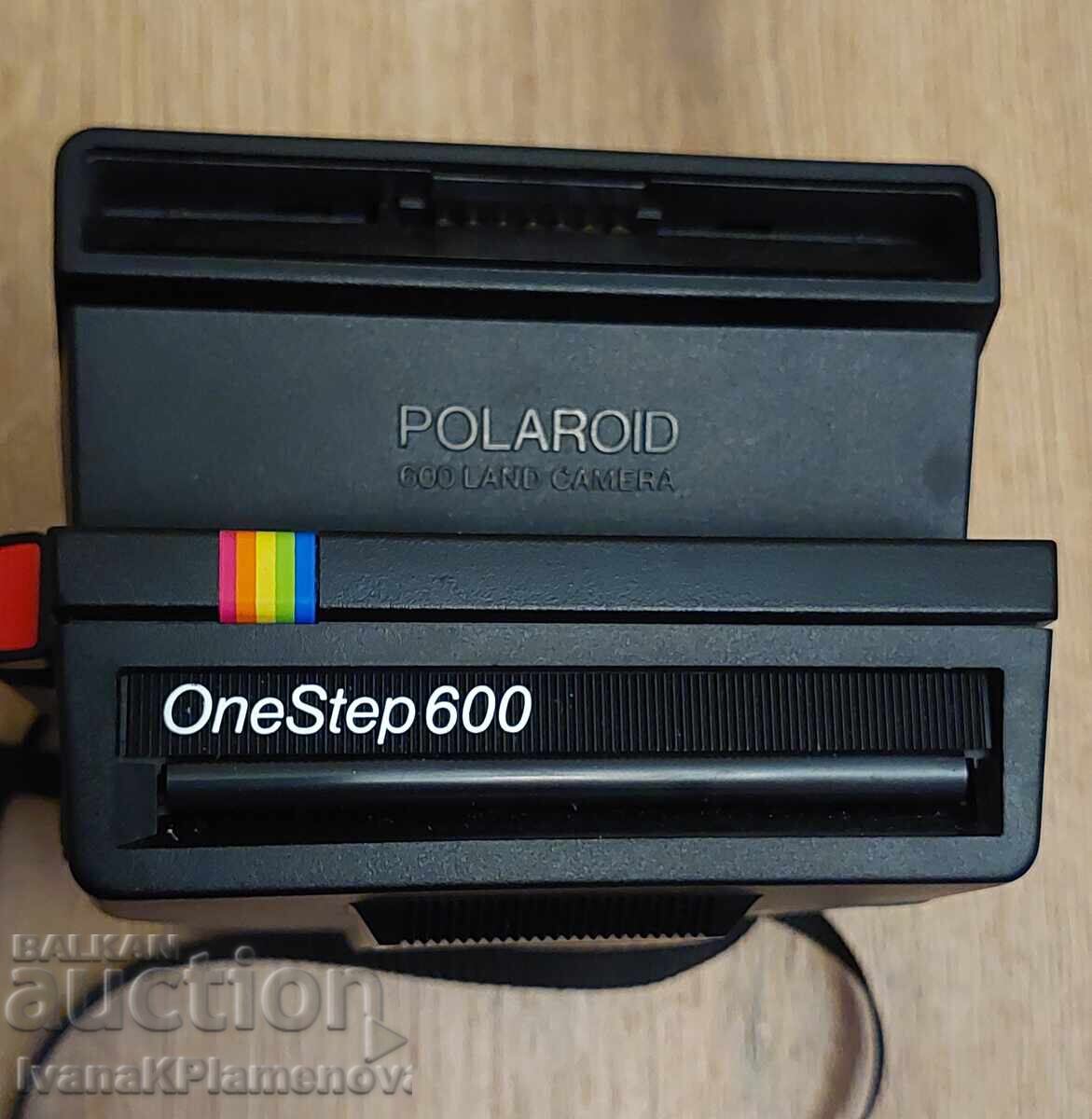 Licitație Aparat foto POLAROID pentru cunoscători