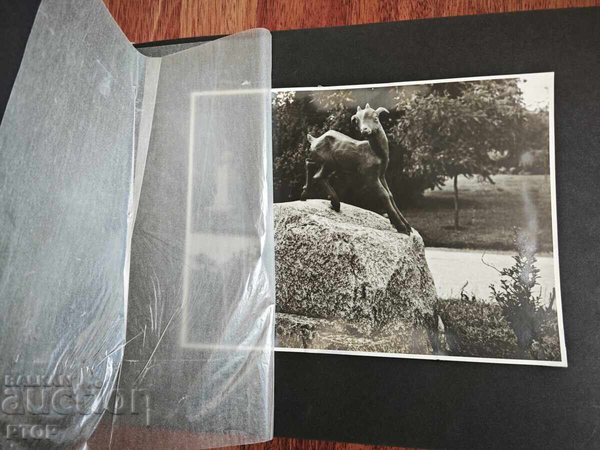 Аукцион Албум Скулпторната украса на столицата кмет Ив. Иванов Аукцион Албум Скулпторната украса на столицата кмет Ив. Иванов