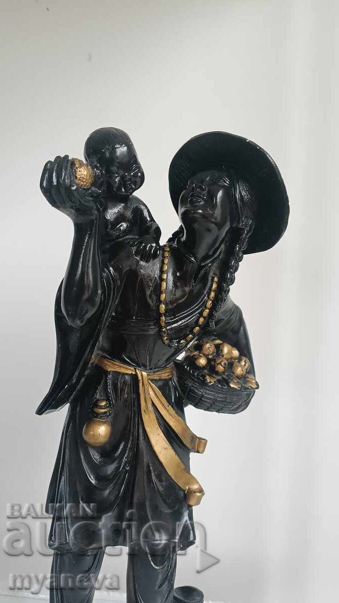 Ασιατικό αγαλματίδιο σε παραδοσιακό έθνικ στυλ με τιμή € 70.00 | 136.91 BGN