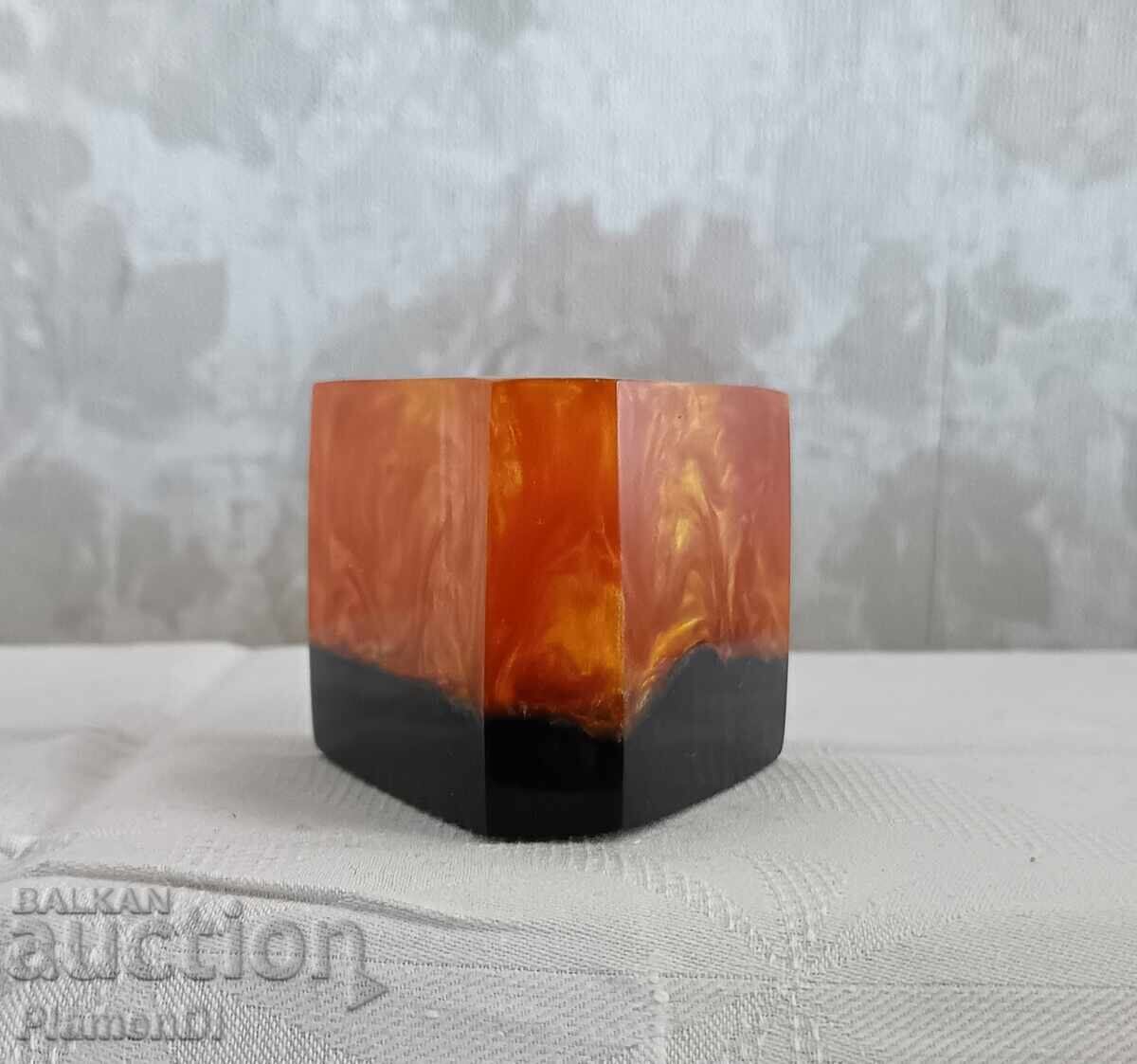 Suport pentru creioane, portțigaret din catalină de chihlimbar, bachelită cu preț € 10.50 | 20.54 BGN