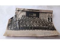 Φωτογραφία Αξιωματικοί και στρατιώτες με Γερμανό αξιωματικό στη μέση