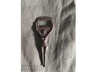 deschizător de sticle femeie