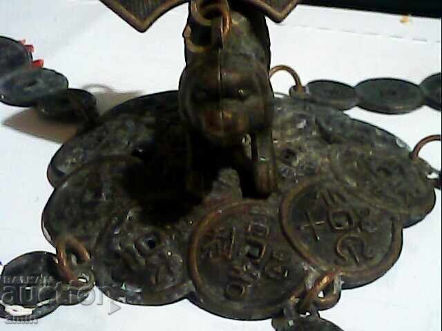 Κινέζικα κοσμήματα για τύχη με νομίσματα με τιμή € 15.00 | 29.34 BGN