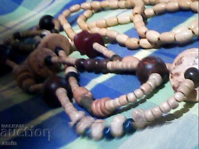 Coliere lungi vechi din lemn cu preț € 8.00 | 15.65 BGN