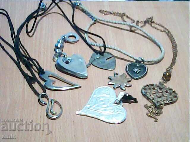 Coliere vechi argintate cu inimioare