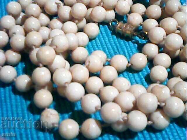 Colier și brățară vechi, frumoase, din piatră naturală cu preț € 20.00 | 39.12 BGN