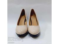 Pantofi vintage italieni cu toc înalt Paola Bacelli, culoarea bej