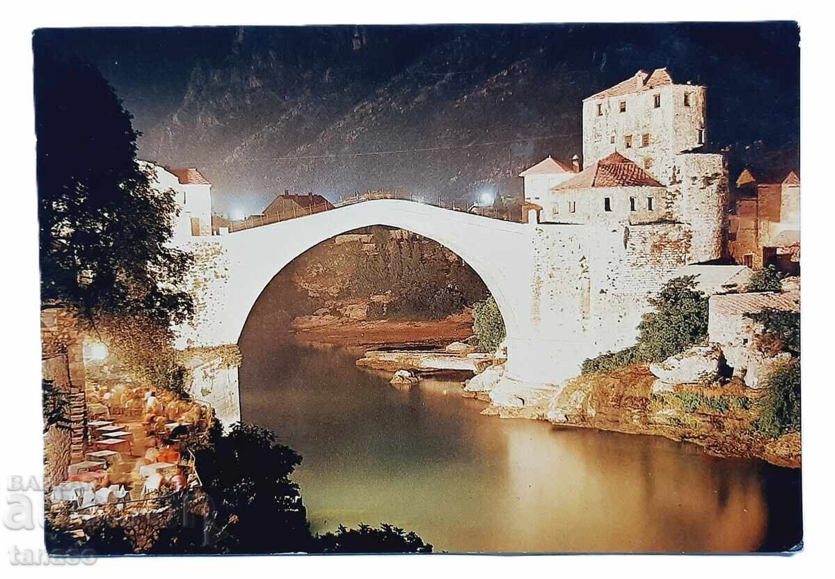 Μόσταρ - τη νύχτα, καρτ ποστάλ (8.4)