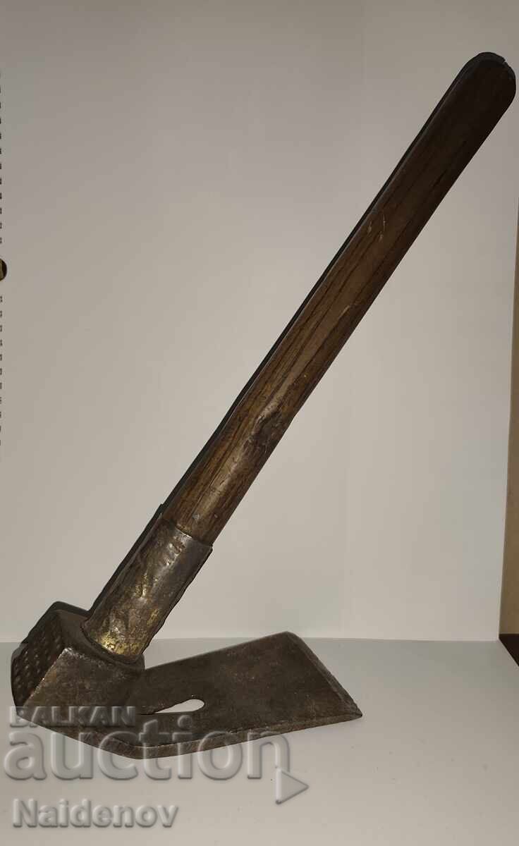 Tesla από την εποχή του σοσιαλισμού σε άριστη κατάσταση με τιμή € 20.00 | 39.12 BGN