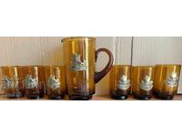 Ретро сервиз от кехлибарено стъкло с викингски кораб