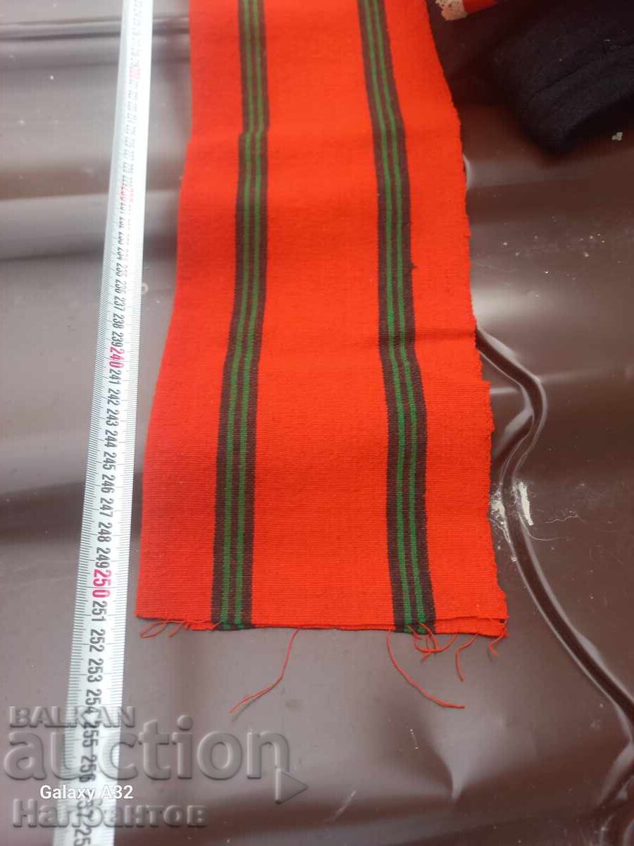 Auction  OLD WOMEN'S BELT WEAR