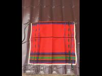 purtați un șorț vechi